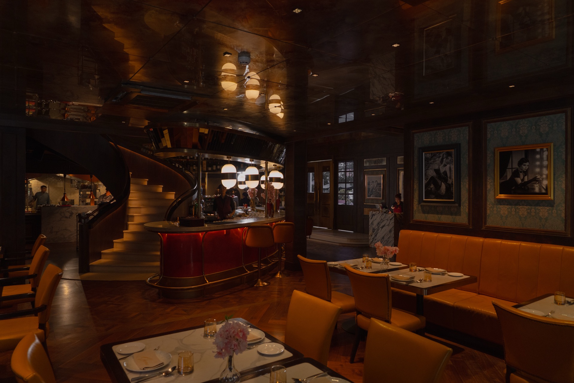 Opera Italian Restaurant Interior